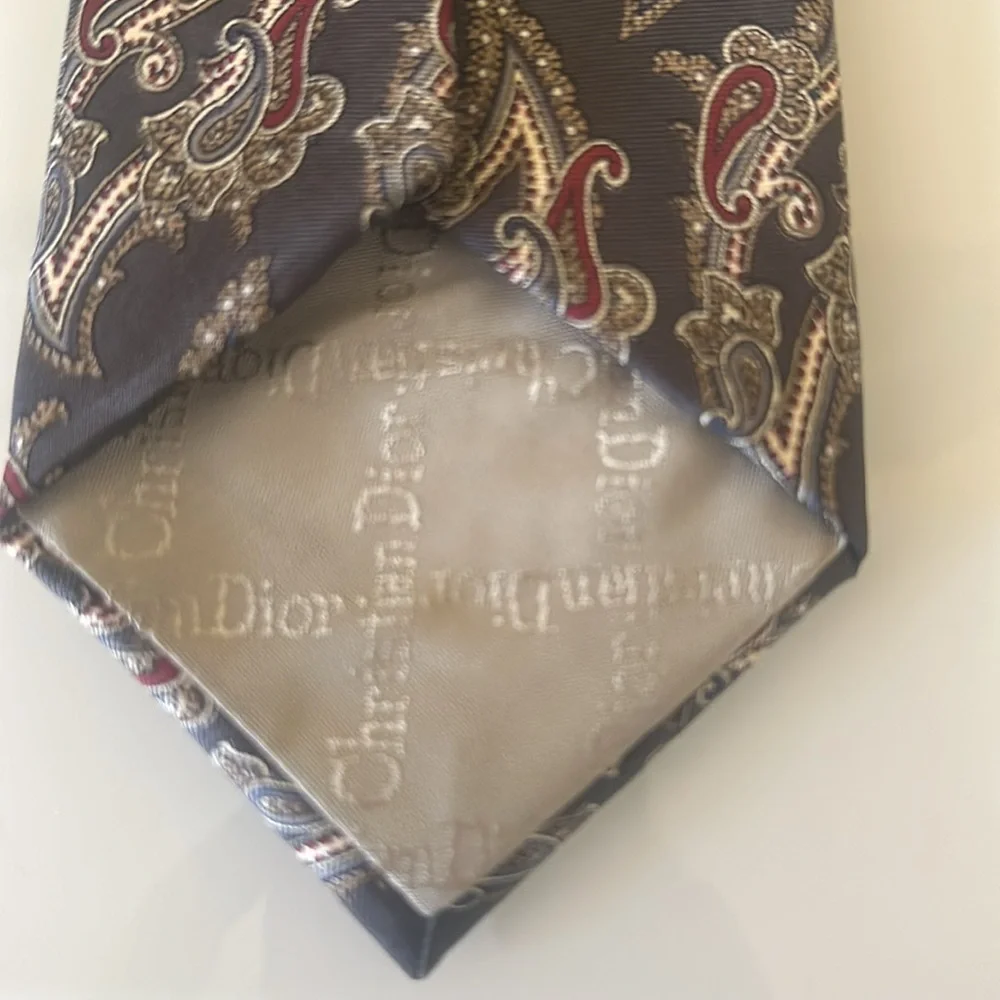 Christian Dior Vintage Gray Paisley Print 100% Silk Neck Tie